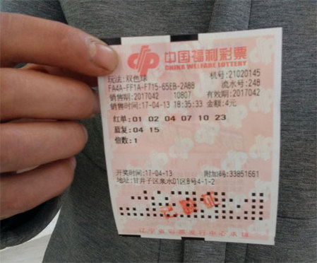 ;徐克脑洞太大，堪称妖王之王！还有资深影迷表示：;徐克最让我佩服的就是，鬼往往比人善良，而且王祖贤、张曼玉、李嘉欣在徐克的镜头下更能展现出她们的美感来